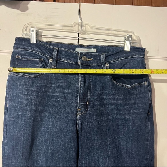LEVI’S CLASSIC STRAIGHT JEANS SIZE 30 WOMENS - Picture 4 of 6